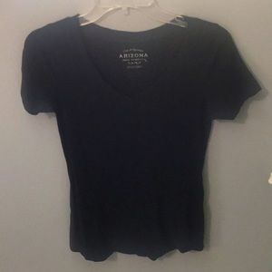 Black Arizona Jean Co short sleeve Vneck tee. Size medium.